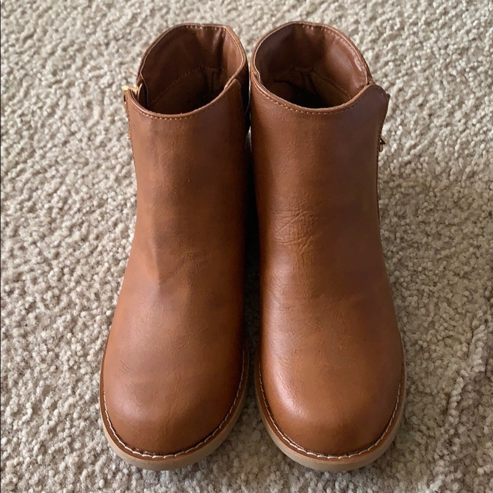 Primary brown boots size 2